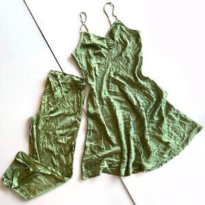 Goody Goody California Silk SET Green Size W/M Pajama Loungewear